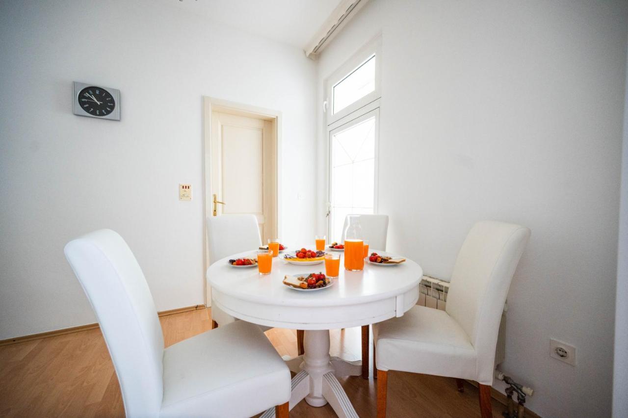 Bright And Modern 1Bdr Apartment In The Center Sarajevo Exterior photo