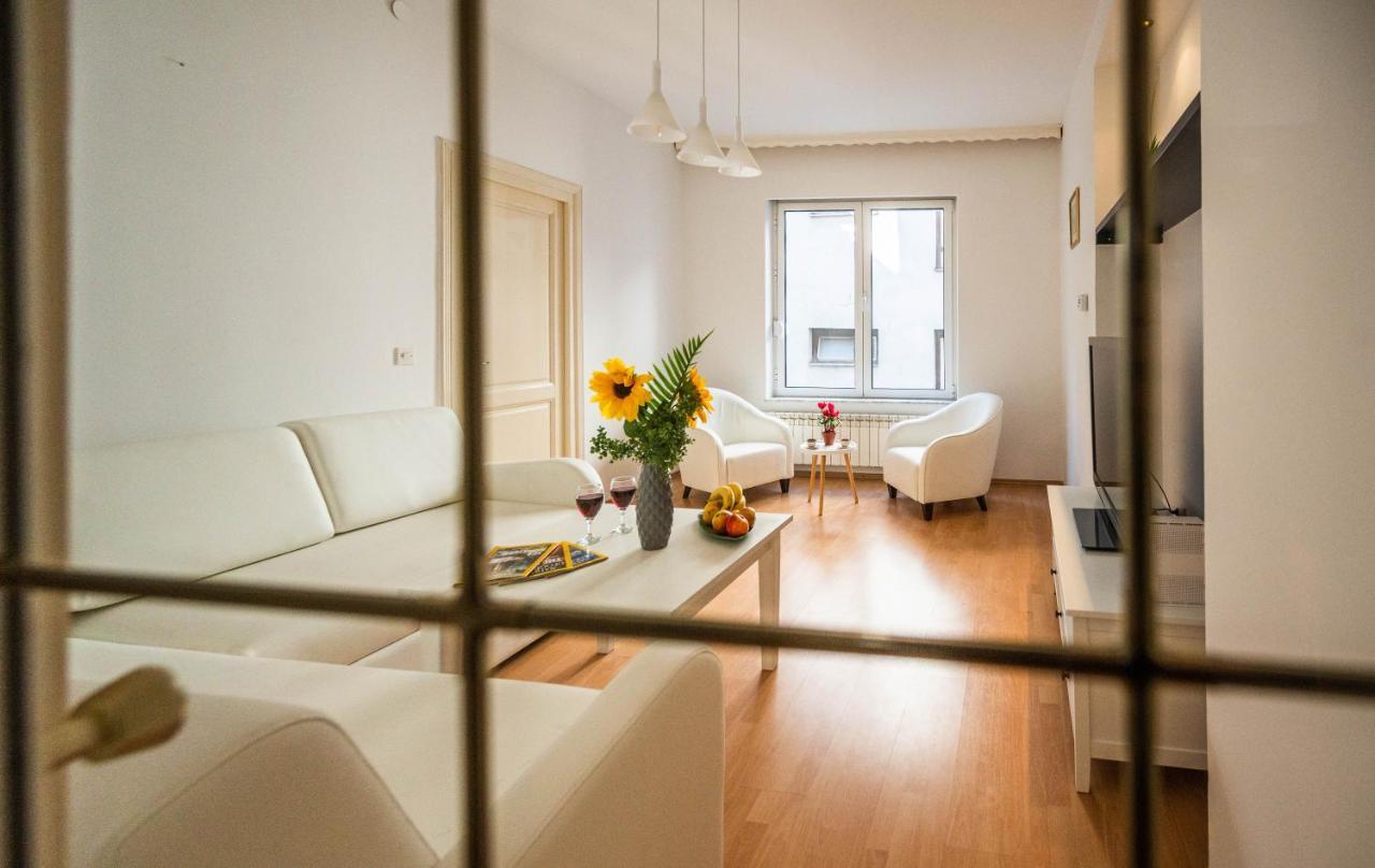 Bright And Modern 1Bdr Apartment In The Center Sarajevo Exterior photo