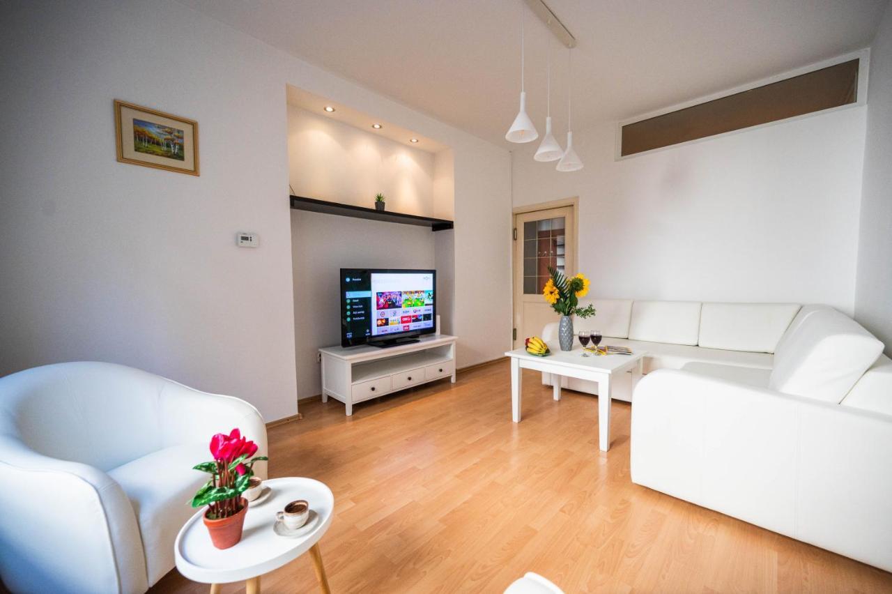 Bright And Modern 1Bdr Apartment In The Center Sarajevo Exterior photo