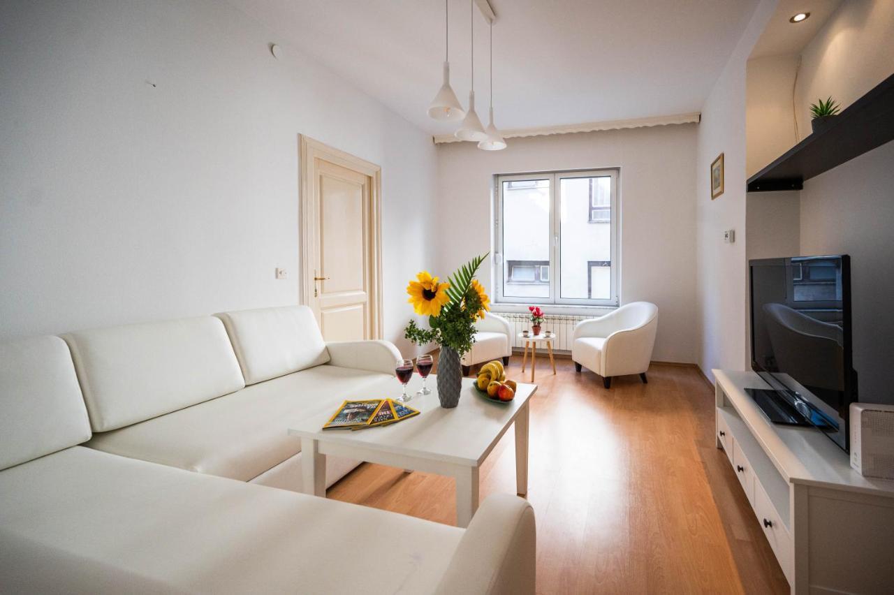 Bright And Modern 1Bdr Apartment In The Center Sarajevo Exterior photo